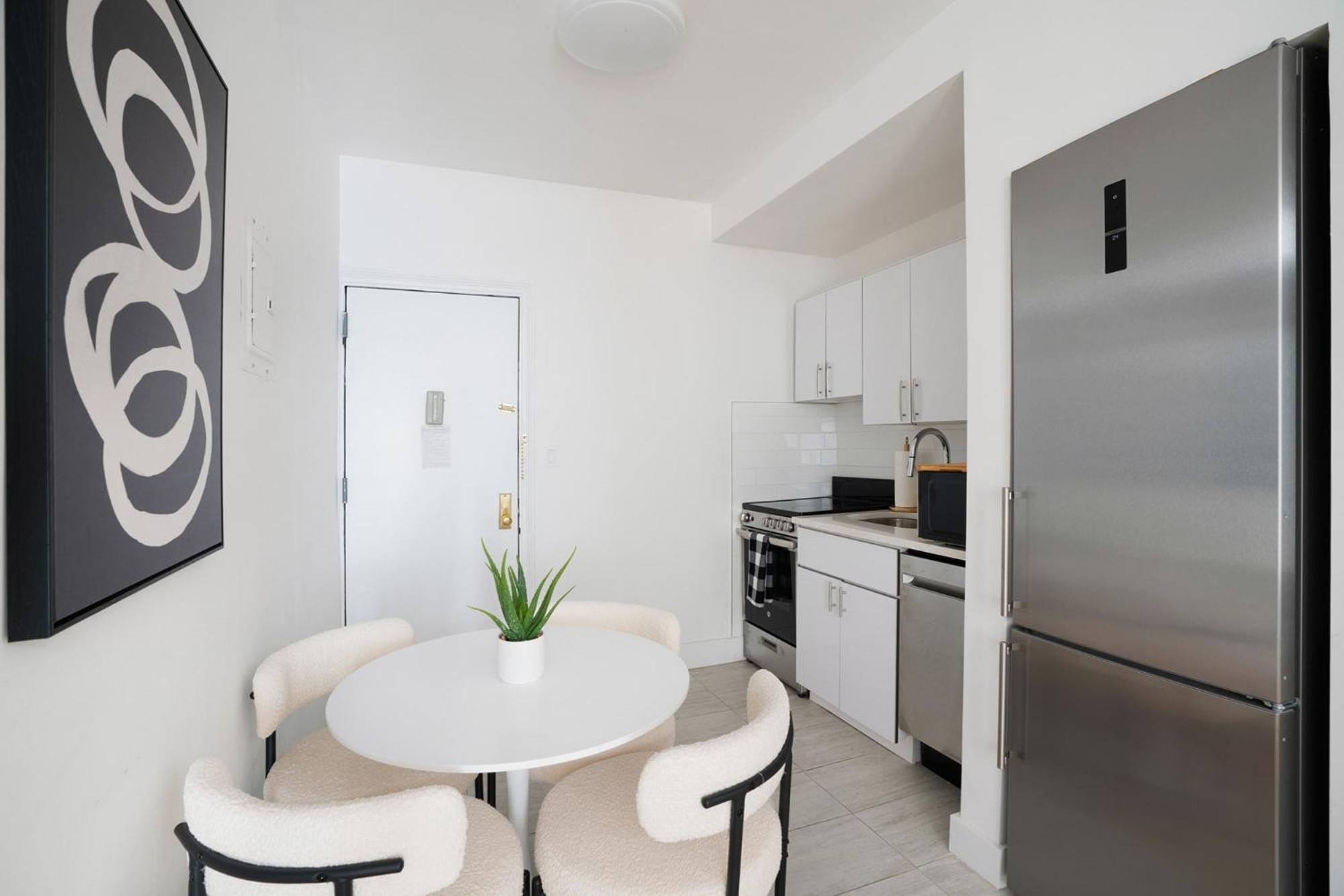 444-2E Modern 2Br Hell'S Kitchen Apartment New York Exterior photo